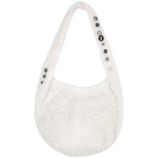 oinimi 米白色羊羔毛包 钉扣装饰毛毛包 大容量通勤斜跨包