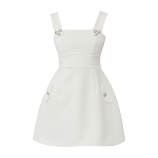 DPLAY年夏季新款宽肩带钻扣白色连衣裙女短款A字裙子短裙