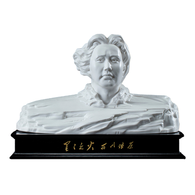 橘子洲头伟大领袖毛主席陶瓷雕像