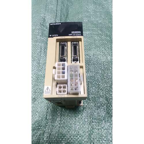 MITSUBISHI30w伺服驱动器 MR-J2-03A—议价