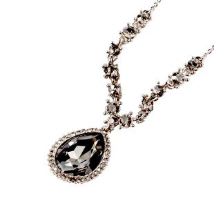 高级感同款水滴毛衣链2023年新款潮女简约百搭铜合金水晶项链长款