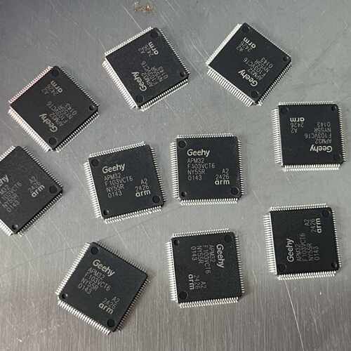 Geehy APM32F103VCT6 散新有量，没工具测试