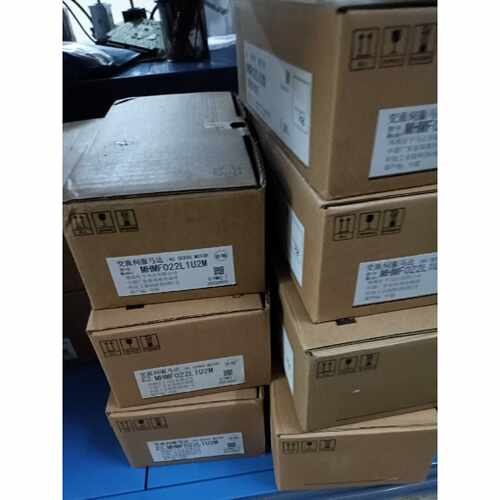 【请询价】MHMF022L1U2M全新200W伺服电机开封未安装