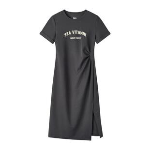 森马连衣裙女复古休闲中长裙简约风夏季小心机字母开叉T恤裙显瘦