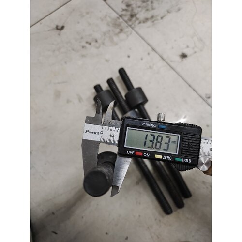 拍前询价：梯形丝杆T14*3长度250左右一支配一个螺母一共有四套