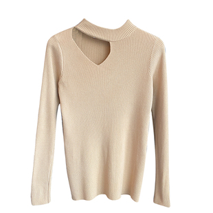 红色挂脖毛衣2025露肩镂空早秋打底衫女内搭设计感小心机针织上衣