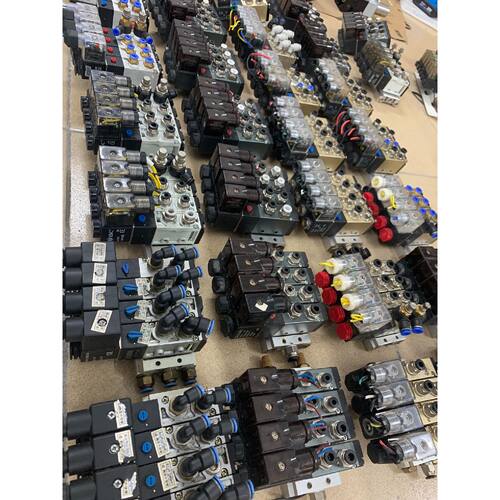 议价国产电磁阀4v21008DC24V有2位3位4位维修