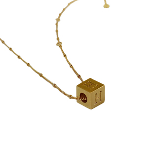 韩国朴夫人字母方砖项链 时尚高品质方块小金砖毛衣链