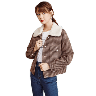 Betu百图轻奢小香风翻领颗粒羊圈毛拼接短外套女2024年秋冬新款