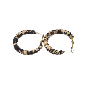 复古港风豹纹皮革圈圈耳环女2025新款小众设计感耳圈耳钉素圈耳饰