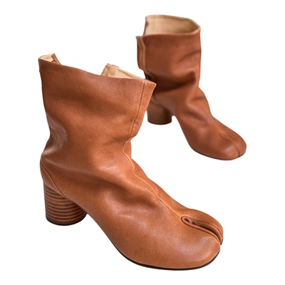 【花边女】高跟复古分趾靴6cm