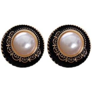 红口袋 复古赫本风蕾丝花纹圆形黑白珍珠大耳环S925银针耳钉耳夹