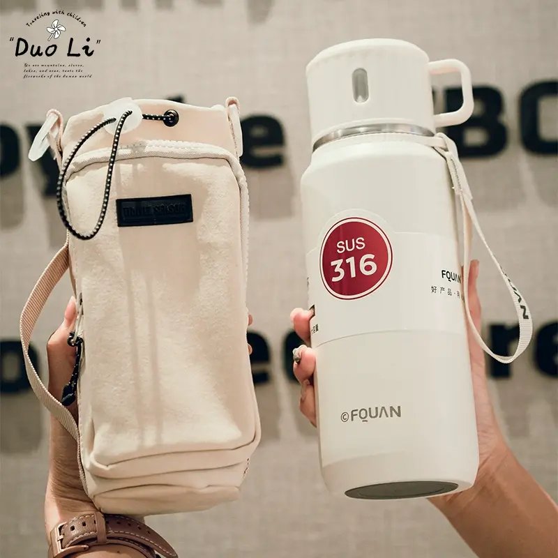 便携简约时尚水壶包多功能户外通勤手机小方包休闲百搭抽绳斜挎包