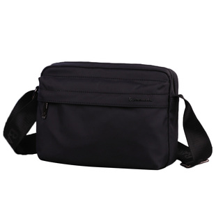 单肩包高级感轻奢男斜挎包男士背包商务休闲大容量横款防水牛津布