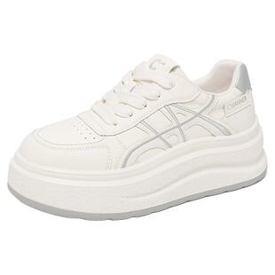 千百度简约厚底板鞋2026春季新款增高女鞋时尚休闲鞋女运动小白鞋