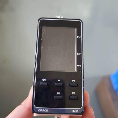 议价E5EC-QR3CX3-808数字控制器，适用