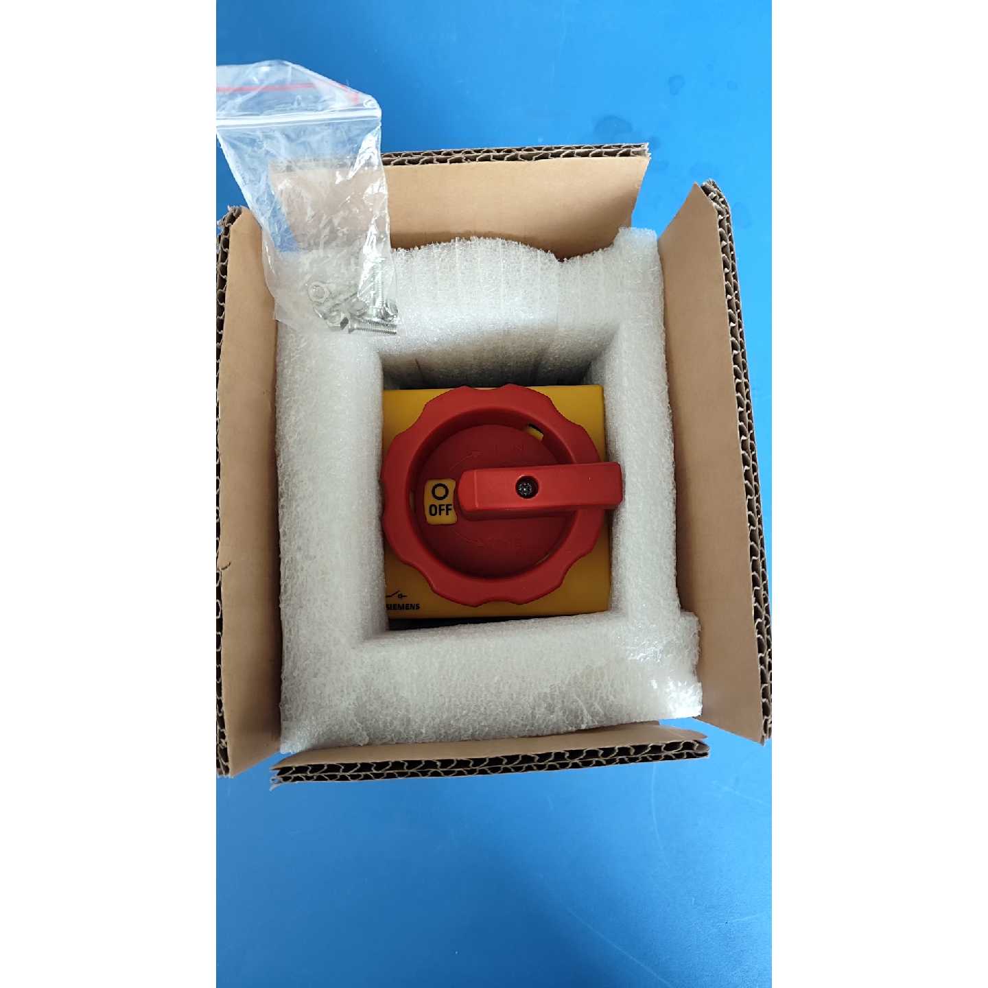 议价西门子3LD2704-0TK53隔离开关3P,铜触点,旋钮开