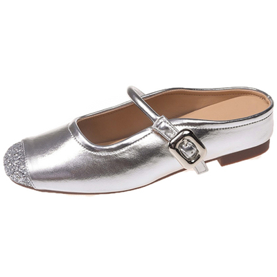 外穿银色一脚蹬半拖鞋包头