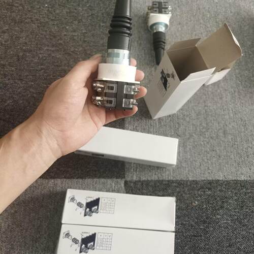 议价Schneider主令控制器XKMA991 全新原装正品 货期
