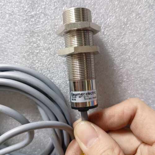 原新瑞士Baumer光电传感器FZAM 18P1010，缓冲