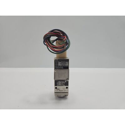 ITT 132P41C6B Adjustable Pressure Switch 50 to 250 PSIG