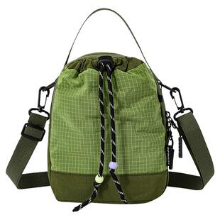 户外运动斜挎包男款单肩包大容量旅行登山双肩包通勤包学生小背包