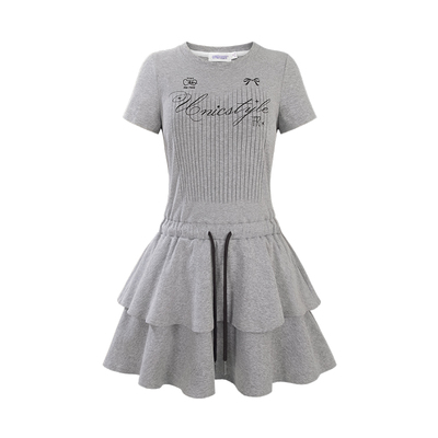 UNIFREE复古休闲连衣裙