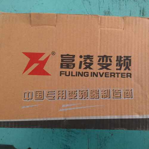 溢价-富凌变频器DZB300B002.2L2A，输入电压为三相