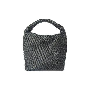 千百度通勤四季通用女包2025年新款春轻奢百搭单肩手提A25149011