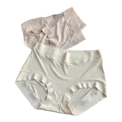 翘秘女士内裤3034大码胖MM短裤女柔软高弹包臀无痕透气蚕丝抑菌裆