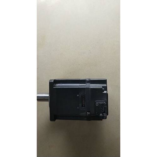 SGMJV-02ADA21 安川 伺服电机 工业驱动元件