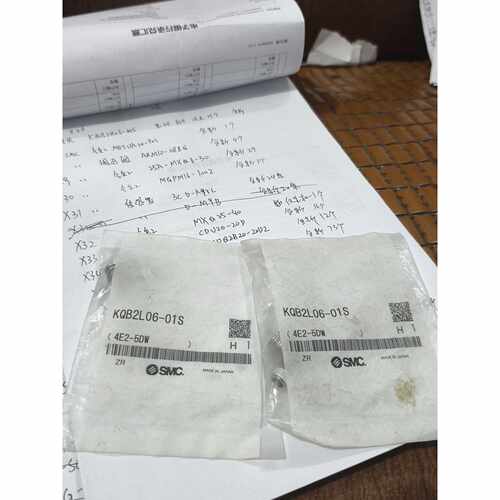 议价工程剩余SMC镀镍金属接头KQB2L0601S便宜处理单价可维修