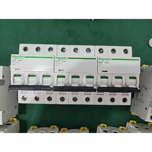 施耐德 ic65L 3P C型 系列