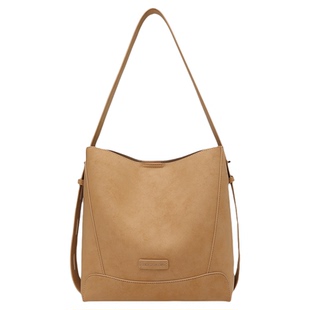 稻草人女包2026新款大容量气质水桶包简约休闲通勤单肩斜挎包正品