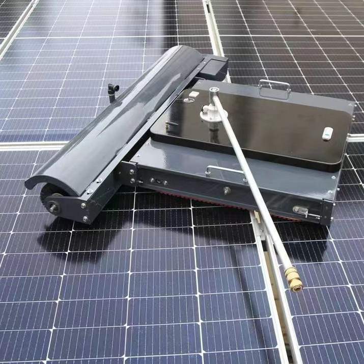 光伏板清洗机遥控智能清扫机器人履带式光伏电站清扫机