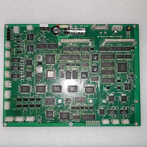 日立钻机MCU2-R2主板，成色如图，背面有轻微及安装孔—议价
