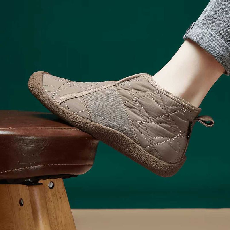 2024年秋冬新款宇航布料羊毛一脚蹬雪地靴低跟舒适防滑轻便女棉鞋