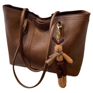 艾程大容量包包女2024新款通勤单肩包软皮简约百搭托特包黑色棕色