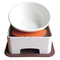 Большая белая чаша + обеденный стол (оранжевая площадка)