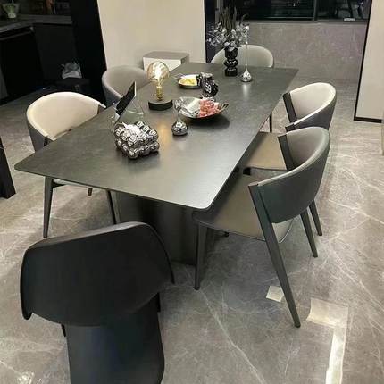 意式轻奢岩板餐桌现代简约小户型家用长方形餐桌设计师餐桌椅组合