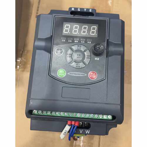 询价晨驱中驱同款同型号变频器100M-R75G1-B，0.75K