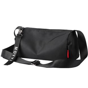 斜挎包大容量男士日系休闲轻便单肩包通勤骑行邮差包挂包简约男包