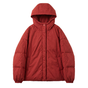 知笔墨2025冬95大朵白鹅绒节日红连帽短款防泼水加厚羽绒服冬女