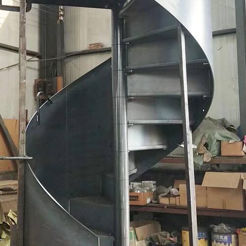 室内外弧形旋转楼梯复式阁楼钢化玻璃弧形楼梯护栏木踏板护栏