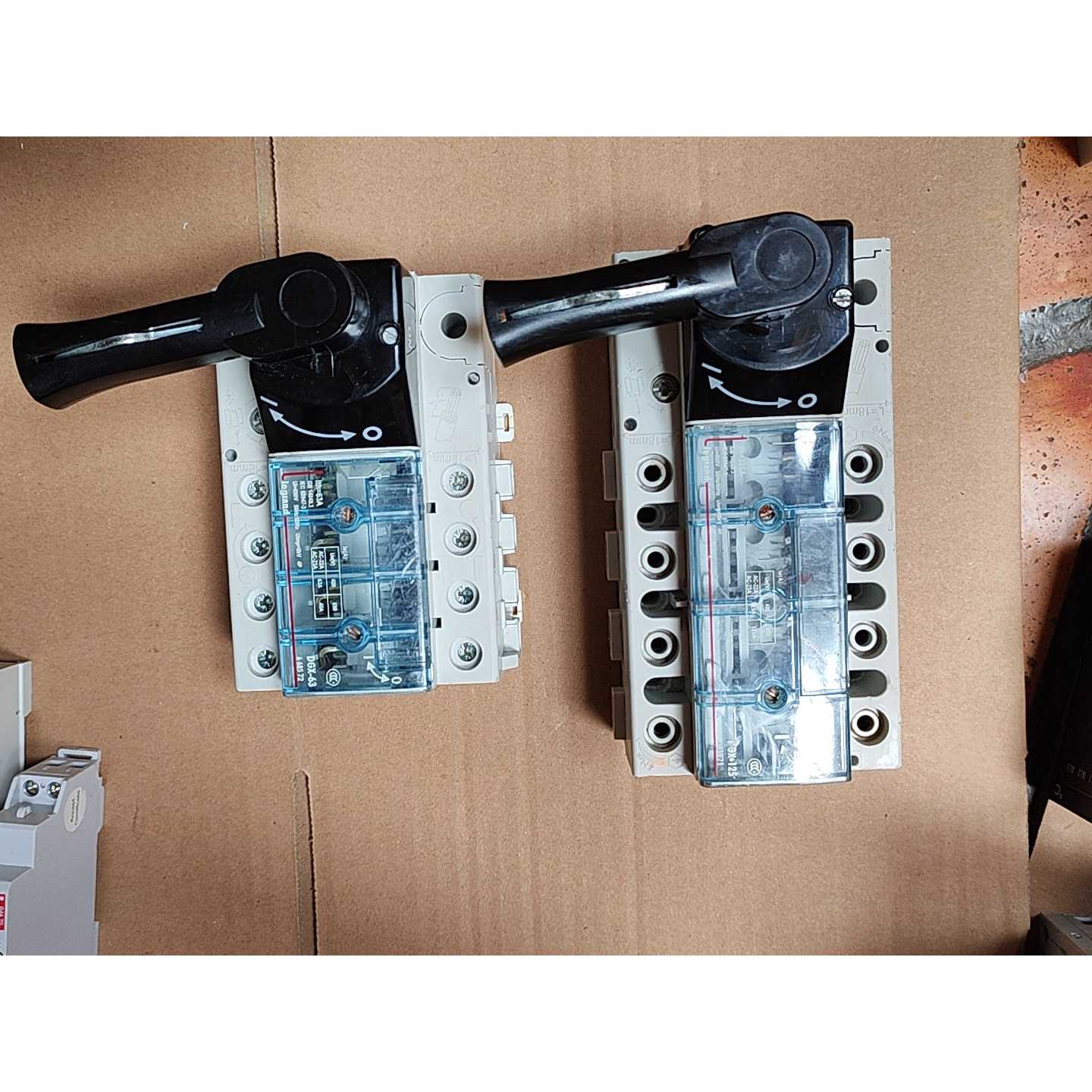 询价-罗格朗隔离开关DGX63DGX125成色可维修图片