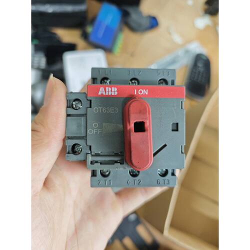 询价下单ABB隔离开关OT63E3，3P 80A 600VAC，芬兰