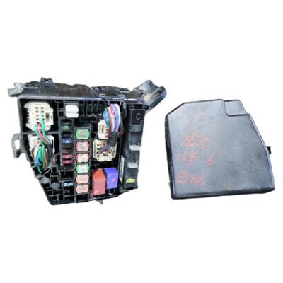 适用威驰机舱室内保险丝盒续电器盒总成82641-47020 82730-0D140