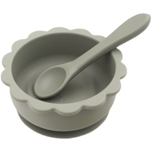 宝宝辅食硅胶一体式吸盘碗勺套装 太阳花小狮子婴儿儿童防摔餐具