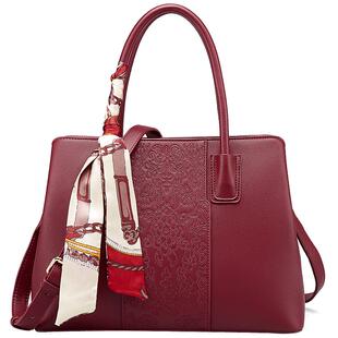 意尔康妈妈包包新款手提包酒红色婚包刺绣大气中年女士国风斜挎包