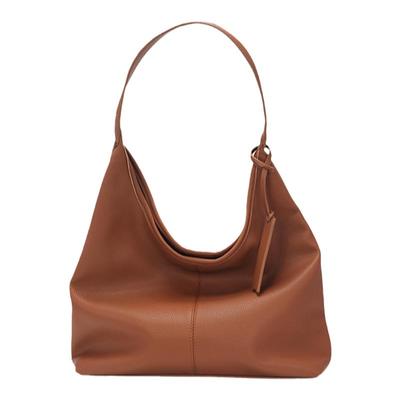 适合秋冬休闲大容量的单肩腋下包